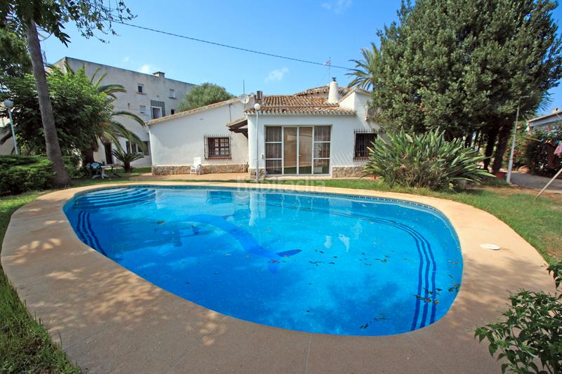 Foto 1425251c-c9c8-4124-b2be-ff06553c7a48. Geschäftsraum in Verger (el)