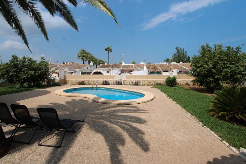 Foto c10142df-adf1-4ea9-aaa9-4ebb70bdb010. Chalet en Poblets (els)