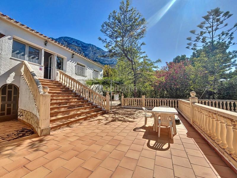 Foto ffc8e69a-427f-487a-a67e-b759e4c4d2f0. Chalet con riscaldamento parcheggio piscina in El Montgó Dénia