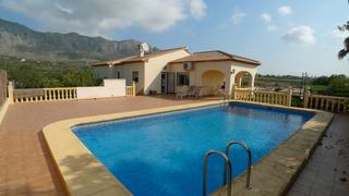 Chalet in Beniarbeig