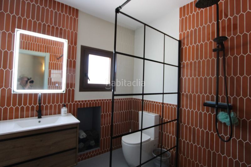 Foto b02a587d-9527-4488-ab24-8f1394ab0f77. Xalet amb calefacció aparcament piscina a Alcalalí