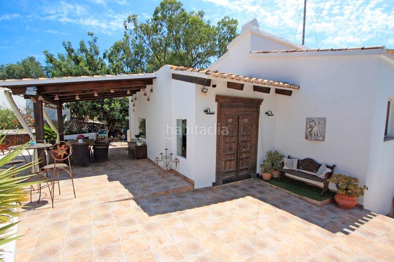 Foto 0270f10a-46f1-4ee3-864e-f8a99452654d. Chalet mit heizung parking pool in El Montgó Dénia