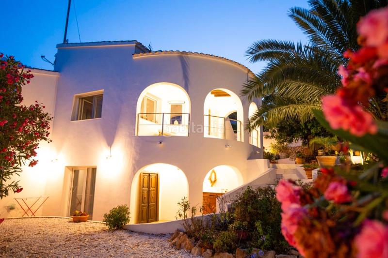 Foto 0d504fb7-c9dd-4ba9-ac2c-9184cfe3f628. Chalet mit heizung parking pool in El Montgó Dénia
