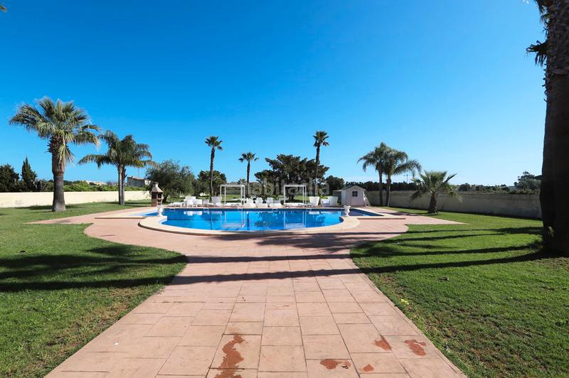 Foto 77bb3773-b3d5-43ba-a8ae-6061b67cc24a. Chalet avec chauffage parking piscine dans L'Almadrava - L'Estanyó Dénia