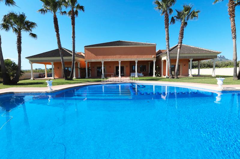 Foto 8e1347ac-51ac-4534-8b8b-e32ae667c7d2. Chalet avec chauffage parking piscine dans L'Almadrava - L'Estanyó Dénia