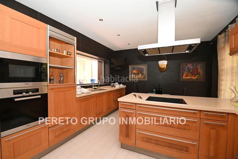 Foto 01f90630-6f72-487e-bba8-f0d2017d163d. Chalet mit heizung parking pool in Las Rotas / Les Rotes Dénia