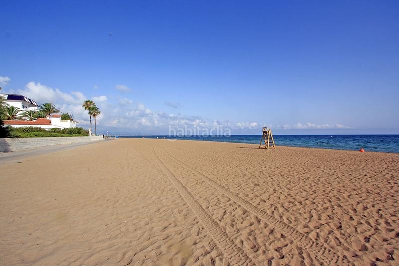 Foto d9225816-c5d3-4823-a476-631bea0e76b8. Casa a schiera con riscaldamento parcheggio piscina in Dénia