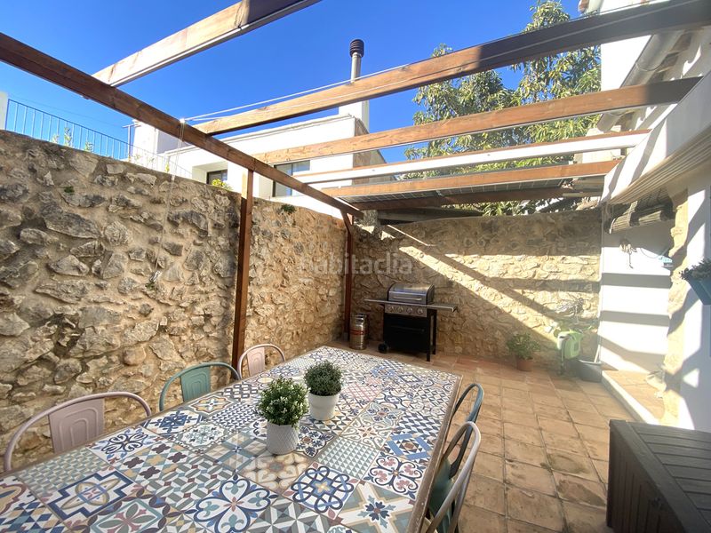 Foto f835fc6c-3837-4d5d-9fbc-0e4211461f75. Casa adossada amb calefacció a Sanet y Negrals