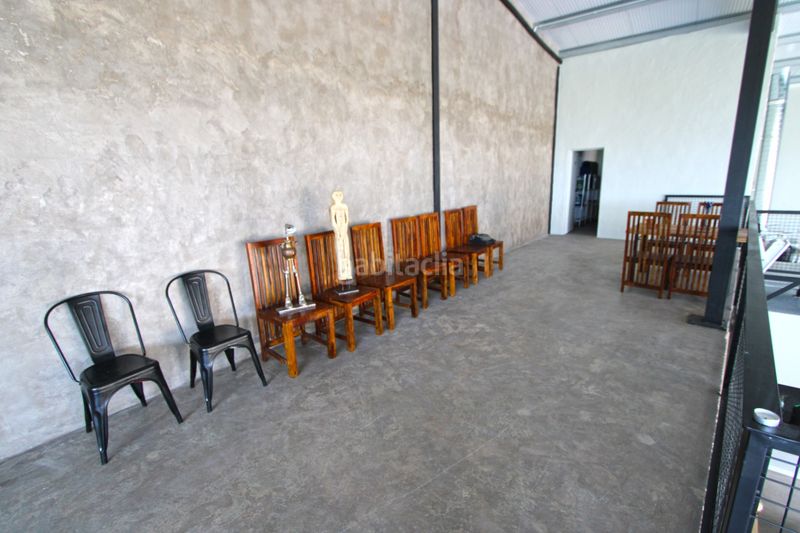 Foto d7b90858-3a67-4fb1-bee9-8f672e3fcf92. Local comercial a Benidoleig