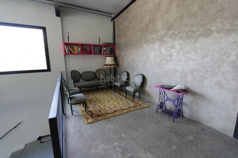 Foto fcbc54e9-d913-4e8d-8a25-92e903129567. Local comercial a Benidoleig
