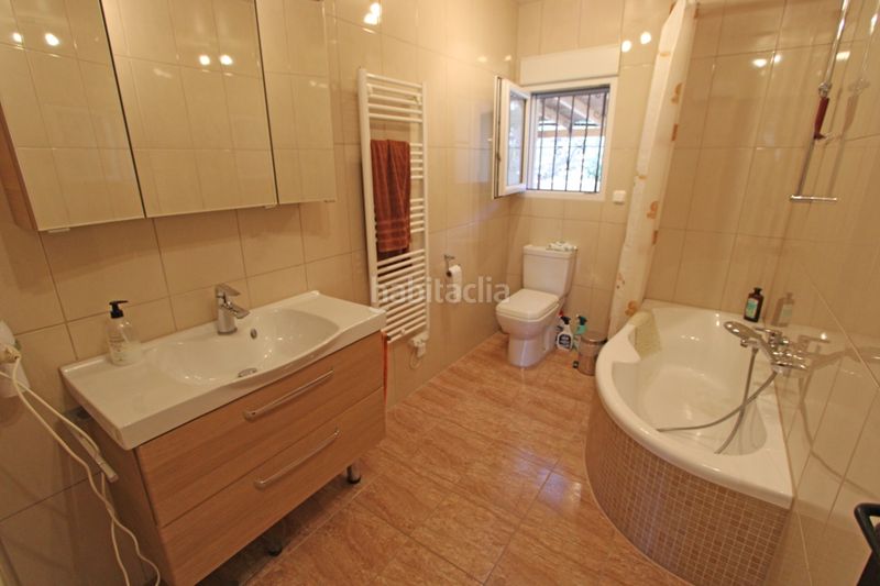 Foto 919bde30-2a9b-40e8-a9e7-aeb4d267481e. Xalet amb aparcament piscina a Orba
