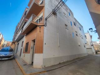 Casa en Calle san roque. Casa con 6 habitaciones con parking