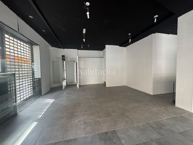 Foto 57cd1d02-db97-4cf3-903d-caec7679f936. Lloguer local comercial a Eixample Alcoi