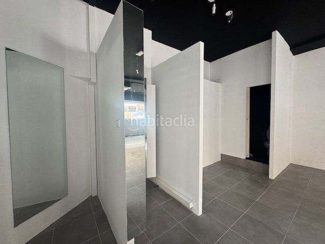 Foto 6d306cb8-0c64-4095-a697-2fdc7194ef3a. Lloguer local comercial a Eixample Alcoi