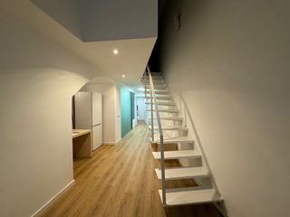 Pis a Centre-Zona Alta. Duplex loft en centro con ascensor