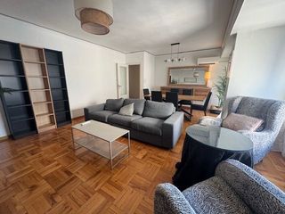 Location Appartement à Eixample. Piso 4 estudiantes  escuela de arte con ascensor y calefaccion e