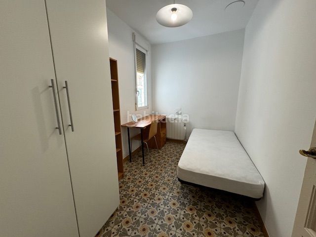 Foto b883dbfe-0b80-490f-a772-5a70776d55d9. Rent flat with heating in Eixample Alcoi