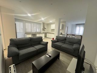 Affitto Appartamento in Centre-Zona Alta. Piso solo estudiantes junto universidad