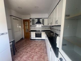 Miete Etagenwohnung in Centre-Zona Alta. Piso para 3 estudiantes centro alta