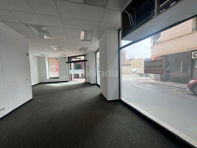 Foto 0204384a-f2f1-46ec-a25a-1d0d33bbc9fe. Lloguer local comercial a Eixample Alcoi