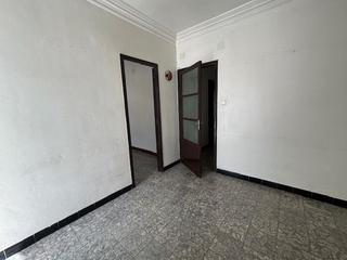 Pis a Eixample. Piso para reformar con ascensor en zona ensanche