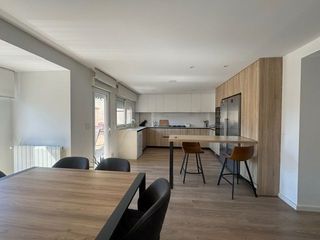 Etagenwohnung in Eixample. Piso reformado con ascensor, calefacción  y trastero ensanche