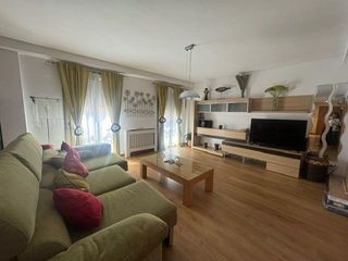 Miete Etagenwohnung in Centre-Zona Alta. Espectacular piso para el curso 2627
