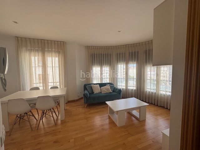 Foto 0db31d3a-e27b-4369-808c-fc8bbf6e80d6. Rent flat with heating in Eixample Alcoi