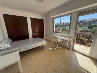 Lloguer Pis a Santa Rosa. Piso junto universidad para estudiantes recién reformado