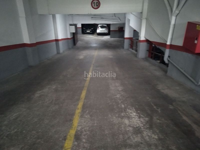 Foto c00be8ea-5a5d-454d-a78c-e803185f9981. Aparcament cotxe a Sants Barcelona
