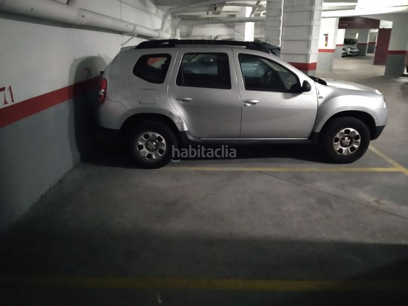 Foto ebc713f1-0600-46e4-9cad-6d8b82c4b7dd. Aparcament cotxe a Sants Barcelona