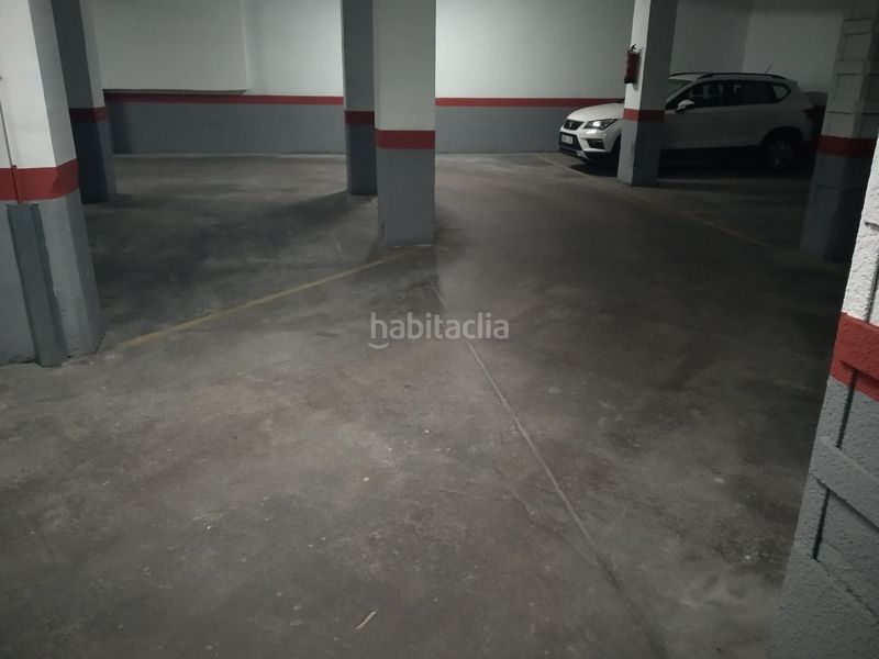 Foto fd4586d0-b1e1-4c21-bcba-eeee80640381. Aparcament cotxe a Sants Barcelona