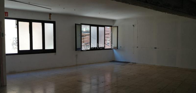 Foto 6e022611-32f7-4766-acbf-b6b0913f10a4. Location local commercial dans Cerdanyola Sud Mataró