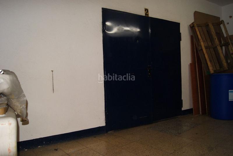 Foto 7d8d16ac-fc73-4fbe-825a-ee31e327f209. Location local commercial dans Cerdanyola Sud Mataró