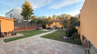 Location Maison  Rambla del baixador de valldoreix. Soleada casa con jardín, trastero, taller y 2 plazas de párking