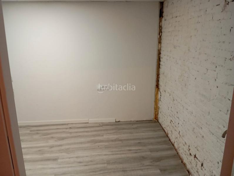 Foto 6698c85b-6037-4448-9334-7f2c7626e2b7. Local comercial amplio local en planta baja en Sants en Barcelona