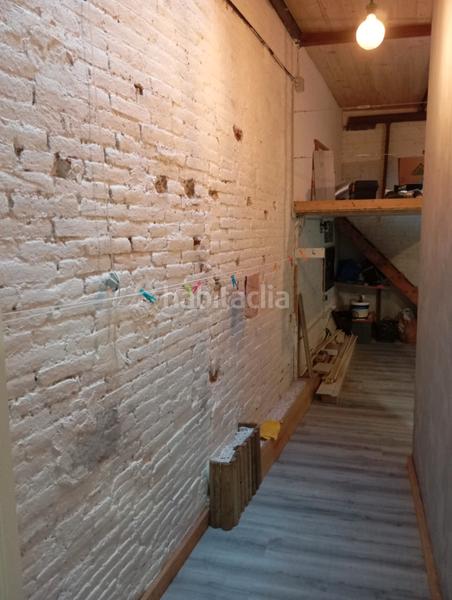 Foto bf76c191-3c2d-40d0-87de-86015ed14570. Local comercial amplio local en planta baja en Sants en Barcelona