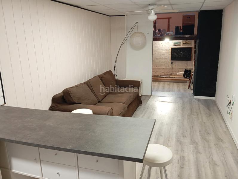 Foto fc2718ad-9597-4450-8c7c-3d16b25d3abf. Local comercial amplio local en planta baja en Sants en Barcelona