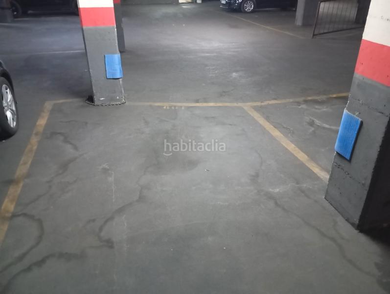 Foto b538b8a0-5ed3-4ff9-9414-347e5392e3af. Aparcament cotxe a Sants Barcelona