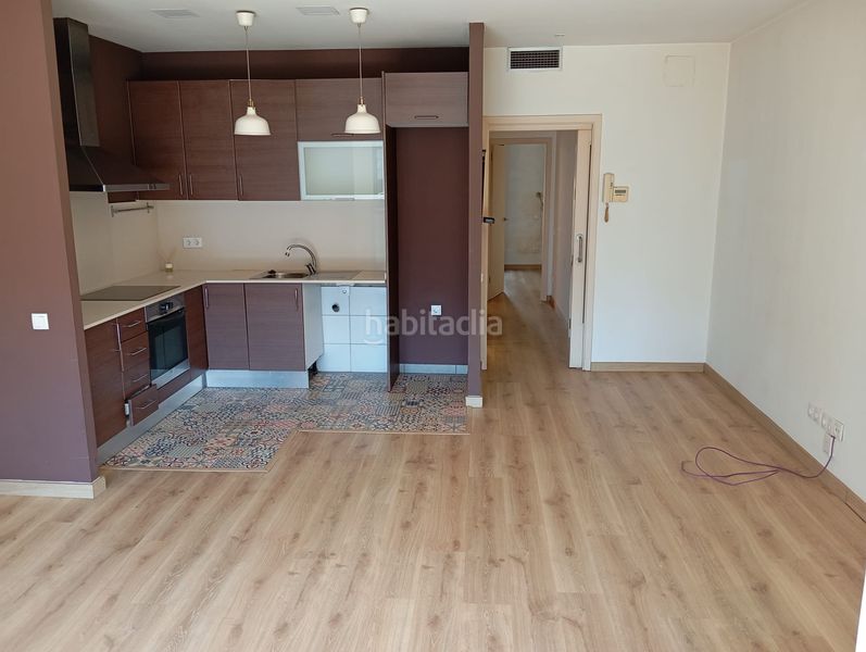 Foto 080c3925-781d-4100-9d49-7e8c9b7be2da. Pis a Sants Barcelona