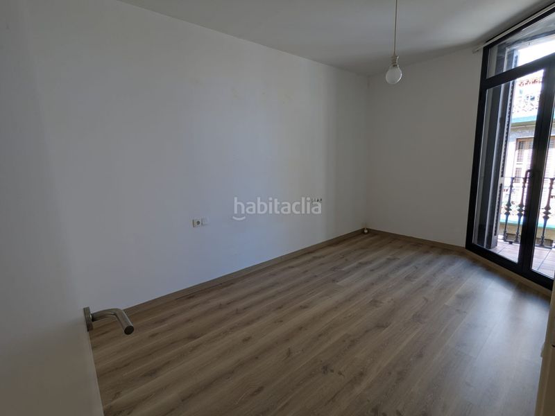 Foto 11482de9-e765-44e3-a415-3c10b1efafe3. Pis a Sants Barcelona