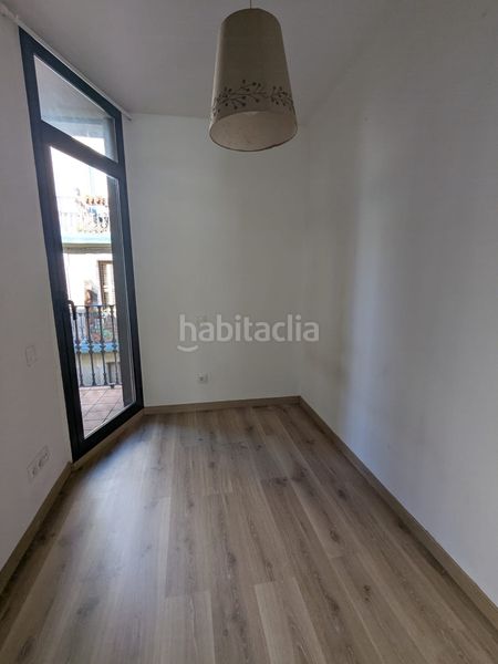 Foto c68d55f5-e526-4d8d-9b9b-1901b5e8ebf5. Pis a Sants Barcelona