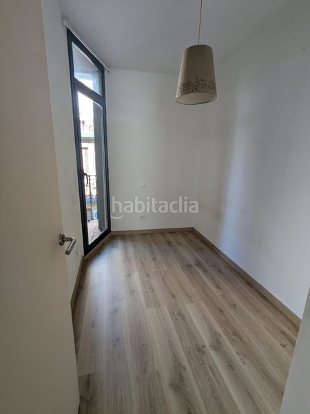 Foto d6f327b5-d54d-4d92-b2e0-609d63b8a2e3. Pis a Sants Barcelona