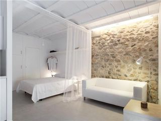Lloguer Estudi en Mayor 31. Tres estudios elegantes y modernos en el casco antiguo, para 2/3