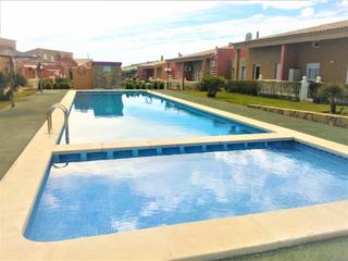 Maison jumelée  Vía po polígono 18. Bonito chalet de 70 m2, con una parcela de 250 m2