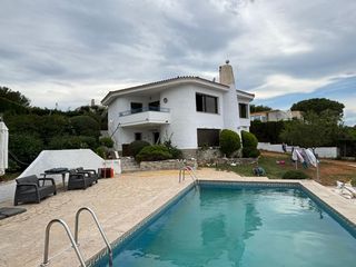 Chalet  Avinguda de suïssa. Villa suiza