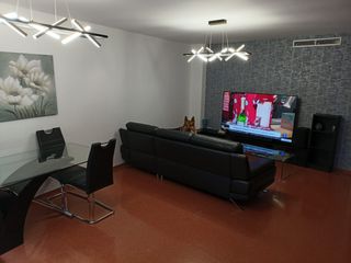 Etagenwohnung  Carrer d'hernán cortés. Piso de 3 habitaciones