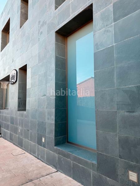 Foto 868472d0-3c66-4469-bf4d-42f9e14ba6c6. Xalet a avinguda vicente cañada blanch 18 a Playa Burriana