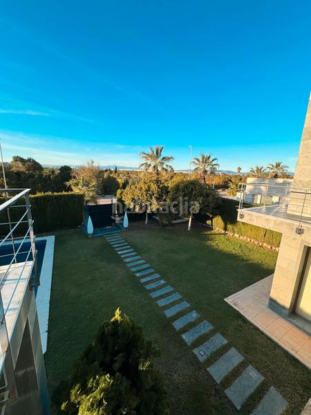 Foto c75b8043-21be-43f8-8ca5-b627fc45811a. Xalet a avinguda vicente cañada blanch 18 a Playa Burriana