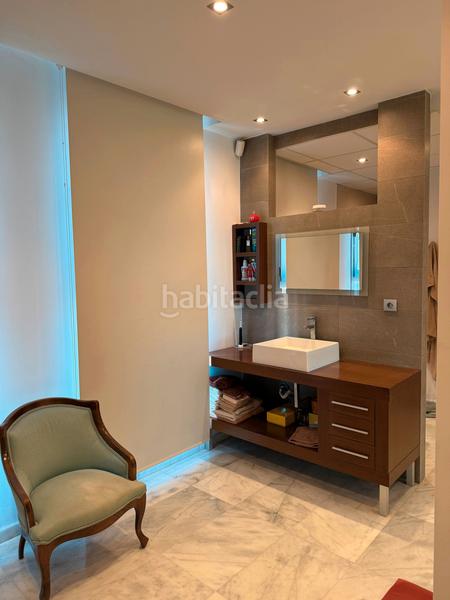 Foto f427ee78-d540-4020-9d7e-ee00333a5925. Xalet a avinguda vicente cañada blanch 18 a Playa Burriana